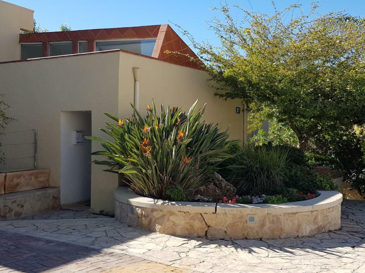 Bright, Inviting, Unique Architecture, Great Location Flat Beit Shemesh Exterior photo